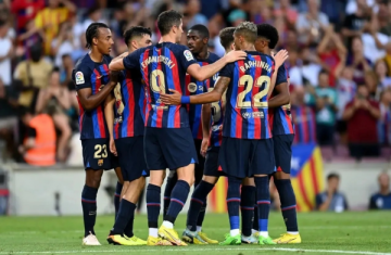 برشلونة يتلقى "عرضا مغريا" لمواجهة فريق مغربي بالدار البيضاء