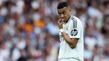 خروج نجل تامر حسني من العناية المركزة ووضعه تحت الملاحظة خروج نجل تامر حسني من العناية المركزة ووضعه تحت الملاحظة