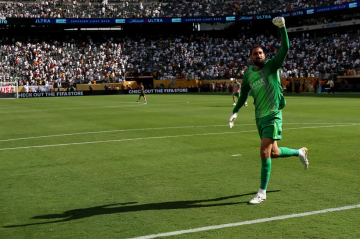 الفائز سينال جائزة مالية غير مسبوقة في بطولات الفيفا.. مواجهة تشيلسي وسان جيرمان في أرقام الفائز سينال جائزة مالية غير مسبوقة في بطولات الفيفا.. مواجهة تشيلسي وسان جيرمان في أرقام