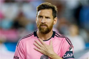 الأهلي السعودي يفاوض ميسي للانضمام قريباً