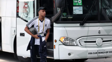 تصرف غريب ..  ريال مدريد يترك مبابي وحيداً ويسلمه للشرطة