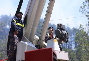 الدفاع المدني الأردني يشارك في إخماد حرائق حراج ريف اللاذقية السورية (فيديو صور)