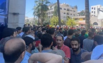 عمان: فعالية عفوية قرب السفارة الامريكية والامن يعتقل عددا من المشاركين