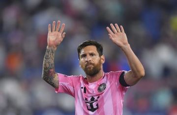 بشير التابعي يفجر جدلا بتصريحه حول إمكانية أن يتعاقد الزمالك مع ميسي بشير التابعي يفجر جدلا بتصريحه حول إمكانية أن يتعاقد الزمالك مع ميسي