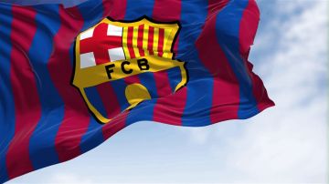 برشلونة يُجدد عقد الحارس تشيزني حتى 2027