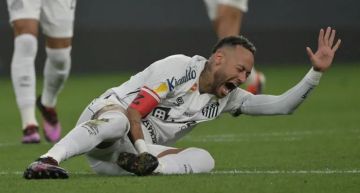 نيمار يصاب مجددًا ويغيب عن منتخب البرازيل نيمار يصاب مجددًا ويغيب عن منتخب البرازيل