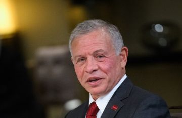 الملك يغادر إلى أوزبكستان وكازاخستان الملك يغادر إلى أوزبكستان وكازاخستان