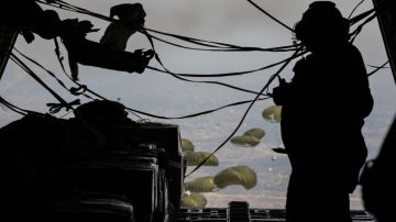 بحمولة 100 طن.. الأردن ينفذ إنزالات جديدة على غزة بمشاركة دولية واسعة