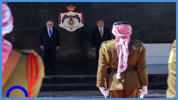 حسان يستقبل نواف سلام في رئاسة الوزراء