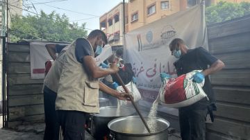 الخيرية الهاشمية تستمر بإيصال المساعدات للأسر المتضررة