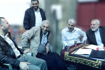 حماس تنشر صورا للمرة الأولى لقادتها الشهداء بينهم محمد الضيف