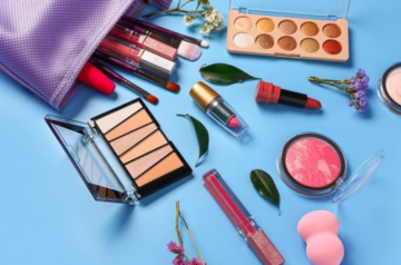 كيف تجددين حقيبة مكياجك من الصيف إلى الخريف؟ كيف تجددين حقيبة مكياجك من الصيف إلى الخريف؟