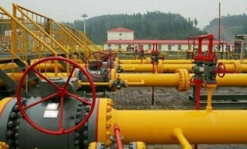 قازاخستان: استمرار صادرات النفط بعد هجمات أوكرانية على ميناء روسي