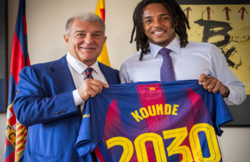برشلونة يربط كوندي بعقد طويل الأمد