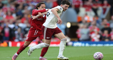 سوبوسلاي يهدي ليفربول انتصارا ثمينا على أرسنال في الدوري الإنجليزي سوبوسلاي يهدي ليفربول انتصارا ثمينا على أرسنال في الدوري الإنجليزي