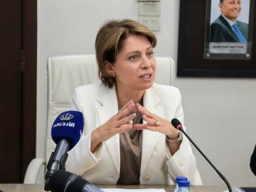 البلبيسي: معالجة ملف العاملين على نظام شراء الخدمات يتطلب دراسة شاملة ضمن مسار تحديث القطاع العام البلبيسي: معالجة ملف العاملين على نظام شراء الخدمات يتطلب دراسة شاملة ضمن مسار تحديث القطاع العام