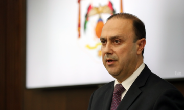 وزير الاتصال الحكومي يحاضر في أكاديمية الشرطة الملكية