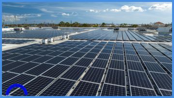 الخرابشة: قانون الكهرباء الجديد يشجع المواطنين على امتلاك بطاريات لتخزين الطاقة