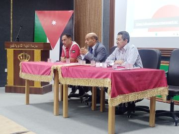 جلسة تعريفية بجائزة الحسين بن عبدالله الثاني للعمل التطوعي في الطيبة جلسة تعريفية بجائزة الحسين بن عبدالله الثاني للعمل التطوعي في الطيبة