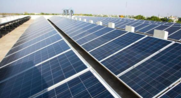 شمول منازل ذوي الشهداء بمبادرة تركيب أنظمة الطاقة الشمسية