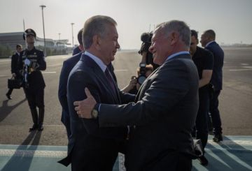 بالفيديو .. استقبال مهيب لجلالة الملك عبدالله لدى وصوله مطار سمرقند بالفيديو .. استقبال مهيب لجلالة الملك عبدالله لدى وصوله مطار سمرقند