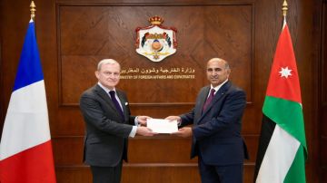 الخارجية تتسلم نسخة من أوراق اعتماد السفير الفرنسي