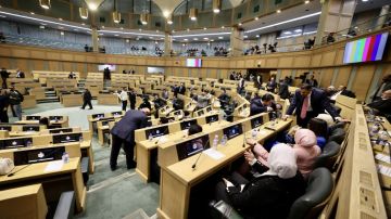 124 حزبيا في مجلس النواب .. 9 أحزاب تتجه إلى الدمج وحزبان ينظر القضاء بحلهما 124 حزبيا في مجلس النواب .. 9 أحزاب تتجه إلى الدمج وحزبان ينظر القضاء بحلهما