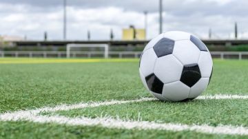 وزارة الشباب تخفض قيمة بدل استخدام الملاعب الخماسية إلى 5 دنانير للساعة وزارة الشباب تخفض قيمة بدل استخدام الملاعب الخماسية إلى 5 دنانير للساعة