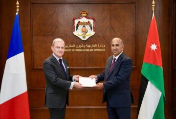 الخارجية تتسلم نسخة من أوراق اعتماد السفير الفرنسي