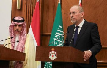 الصفدي ونظيره السعودي يبحثان الهجوم الإسرائيلي السافر على قطر الصفدي ونظيره السعودي يبحثان الهجوم الإسرائيلي السافر على قطر