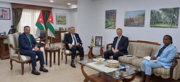 وزير البيئة يبحث والسفير البريطاني سبل التكيف مع التغير المناخي وزير البيئة يبحث والسفير البريطاني سبل التكيف مع التغير المناخي