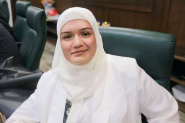 درامية الإنكار: المواربة بين النفي والإثبات في قصيدة حسن النبراوي