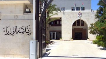 مجلس الوزراء يقرر تركيب أنظمة طاقة شمسية لمنازل ذوي الشهداء مجلس الوزراء يقرر تركيب أنظمة طاقة شمسية لمنازل ذوي الشهداء