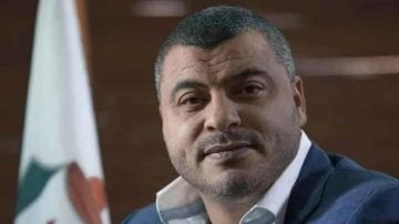 رئيس نادي الوحدات يرد على المطالبين باستقالة ادارة النادي: "من أنت لتطالب باستقالتي؟" رئيس نادي الوحدات يرد على المطالبين باستقالة ادارة النادي: "من أنت لتطالب باستقالتي؟"