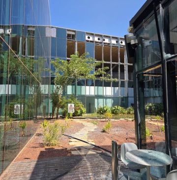 مسيرة يمينة تضرب قاعة مسافرين في مطار رامون في النقب المحتل: إصابات وأضرار عاجل