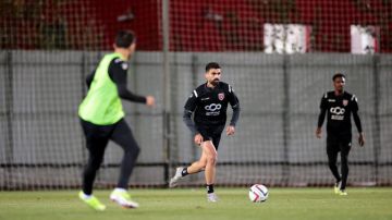 النشامى يكثفون استعداداتهم في موسكو قبل مواجهة روسيا الودية النشامى يكثفون استعداداتهم في موسكو قبل مواجهة روسيا الودية