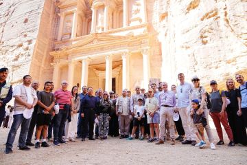 فعاليات غنية بالتجارب الثقافية والسياحية في البترا ضمن برنامج الاحتفال بيوم السياحة العالمي فعاليات غنية بالتجارب الثقافية والسياحية في البترا ضمن برنامج الاحتفال بيوم السياحة العالمي