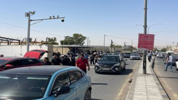 إغلاق جسر الملك حسين أمام حركة المسافرين والشحن من الجانب الاخر