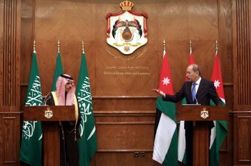 وزير الخارجية السعودي يبحث مع نظيره الأردني الهجوم الإسرائيلي على قطر