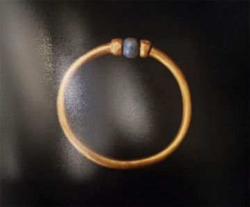 السوار المفقود .. مصر تبحث عن تحفة فرعونية عمرها 3 آلاف سنة السوار المفقود .. مصر تبحث عن تحفة فرعونية عمرها 3 آلاف سنة