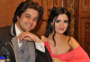 الفنانان عمر خورشيد وياسمين جيلاني ينفصلان بعد 10 سنوات من الزواج الفنانان عمر خورشيد وياسمين جيلاني ينفصلان بعد 10 سنوات من الزواج