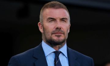 بالفيديو .. ديفيد بيكهام يصب الشاي في مراكش بالفيديو .. ديفيد بيكهام يصب الشاي في مراكش