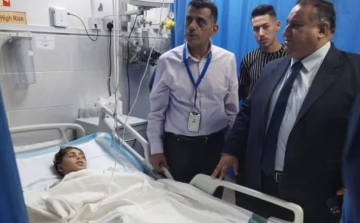 ابو الغنم يزور الطفل المنهوش في المفرق ابو الغنم يزور الطفل المنهوش في المفرق