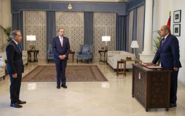 رئيس وأعضاء مجلس مفوضي هيئة الأوراق المالية يؤدون اليمين القانونية