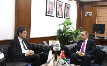 وزير الاستثمار يبحث مع السفير الياباني تعزيز التعاون الاقتصادي والاستثماري