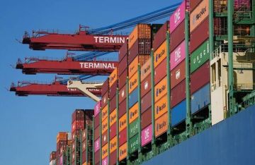 الأسهم العالمية تتراجع متأثرة بتهديدات فرض رسوم جمركية