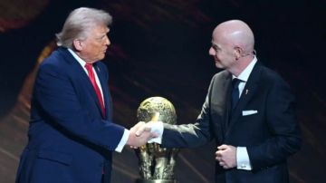 كوكريل يطالب الفيفا بنقل المونديال خارج أمريكا