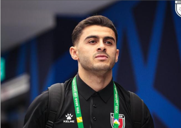 الرجاء المغربي يقترب من التعاقد مع الدولي الأردني محمد أبو زريق " شرارة "