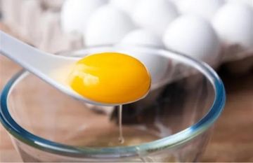 صفار البيض أم بياضه.. أيهما الأفضل لصحتك؟