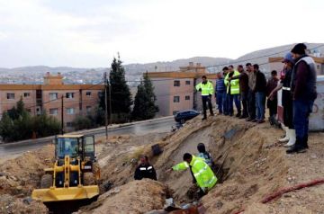 بلديات تواصل إجراءات ميدانية لمعالجة آثار الأحول الجوية بلديات تواصل إجراءات ميدانية لمعالجة آثار الأحول الجوية